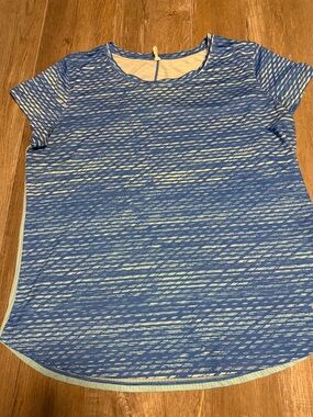 Under Armour Heat Gear Blue Patterned Short-Sleeve Crewneck Top